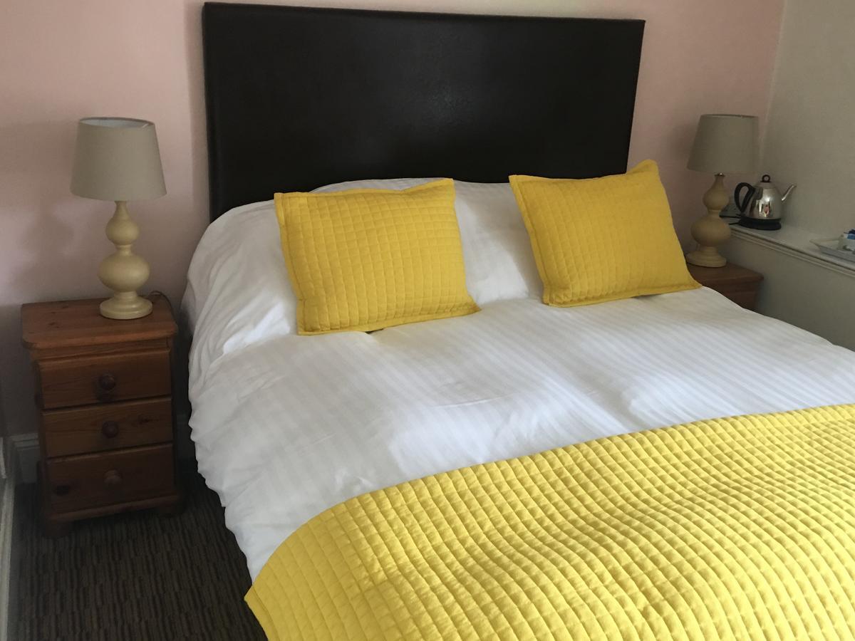 Winston Manor Guesthouse Rooms Churchill  Екстериор снимка