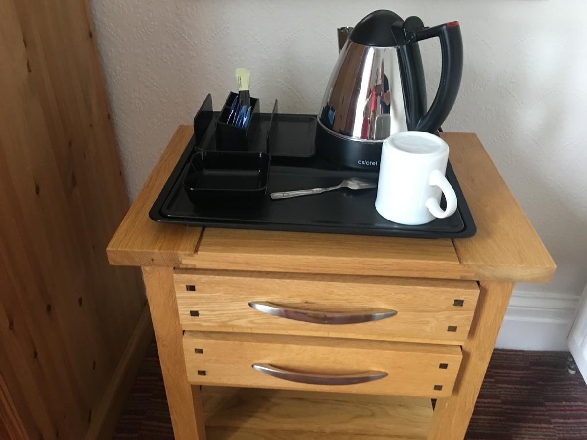 Winston Manor Guesthouse Rooms Churchill  Екстериор снимка