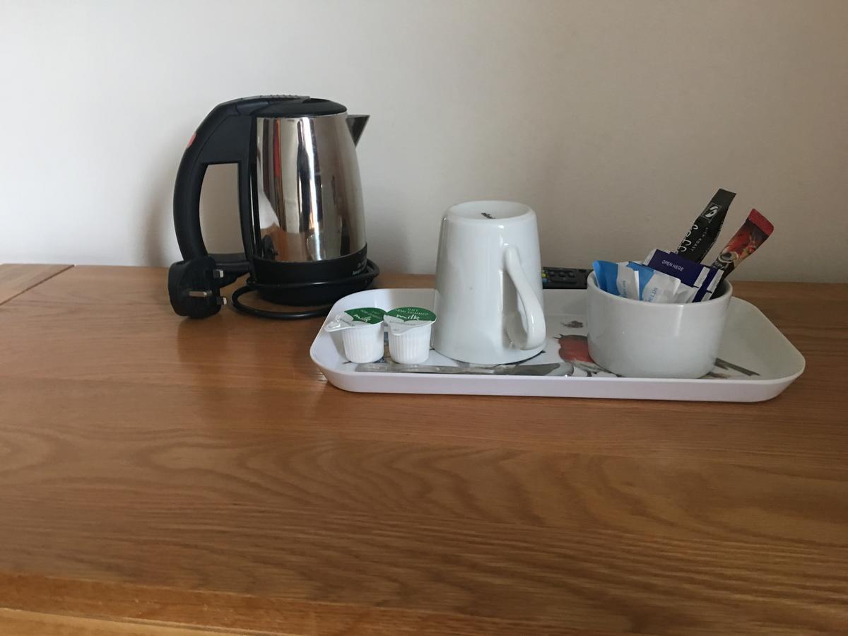 Winston Manor Guesthouse Rooms Churchill  Екстериор снимка