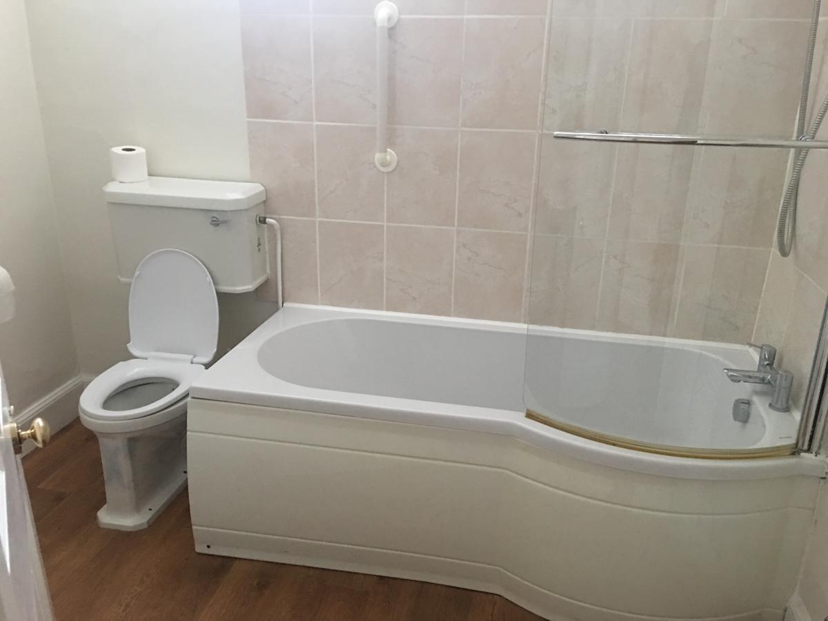 Winston Manor Guesthouse Rooms Churchill  Екстериор снимка