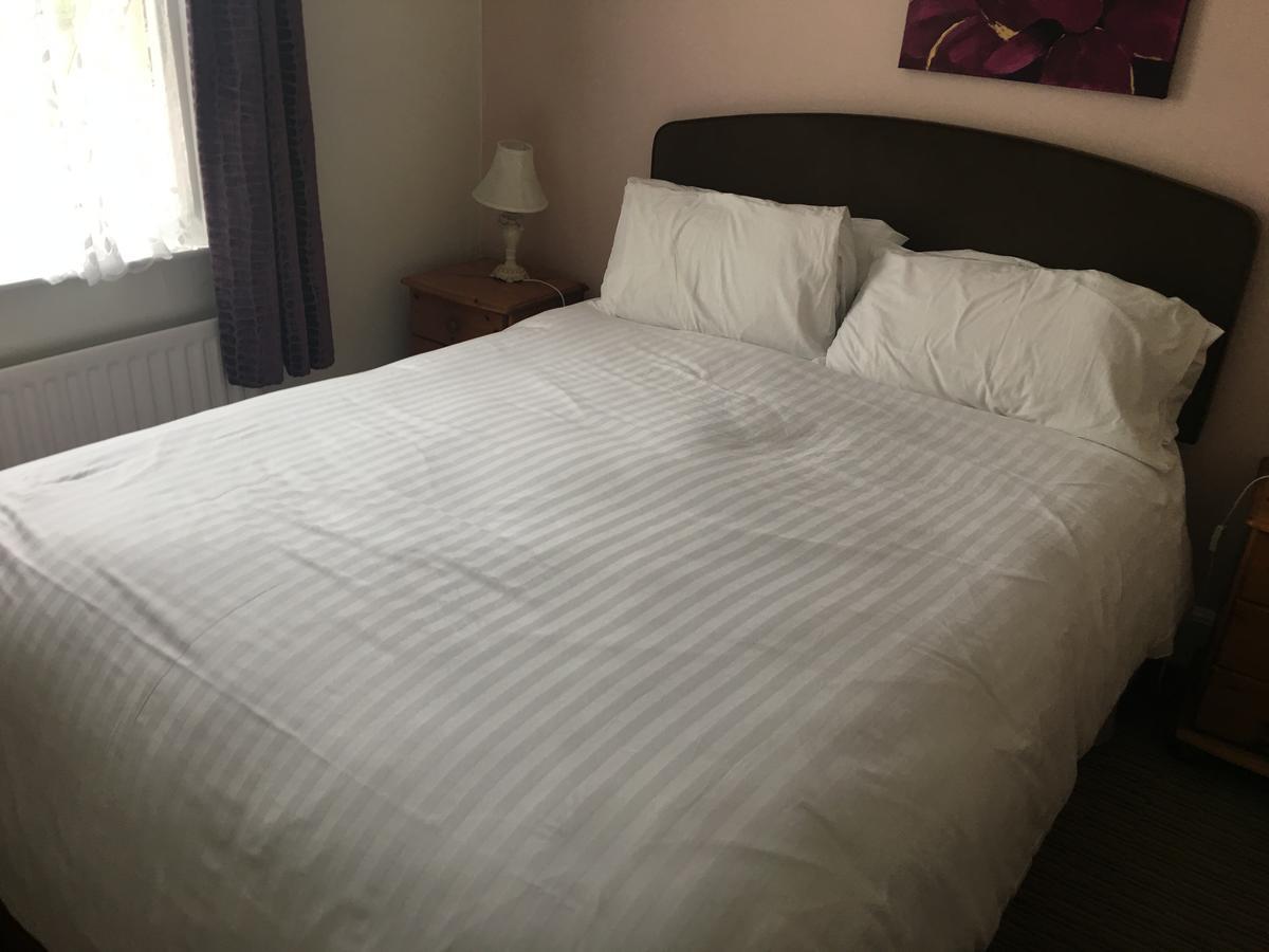 Winston Manor Guesthouse Rooms Churchill  Екстериор снимка