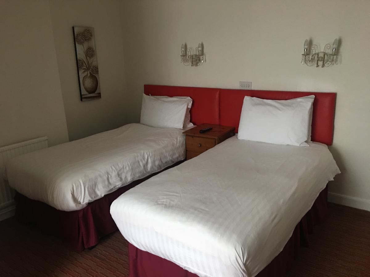 Winston Manor Guesthouse Rooms Churchill  Екстериор снимка