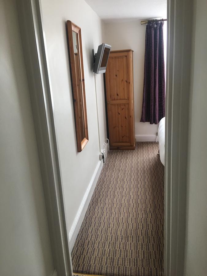 Winston Manor Guesthouse Rooms Churchill  Екстериор снимка