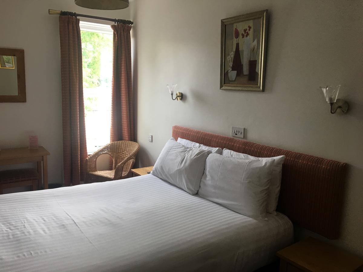 Winston Manor Guesthouse Rooms Churchill  Екстериор снимка