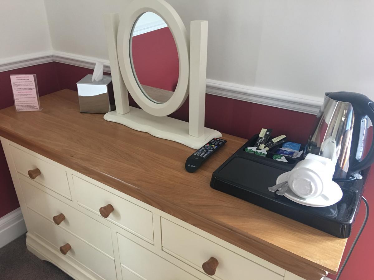 Winston Manor Guesthouse Rooms Churchill  Екстериор снимка