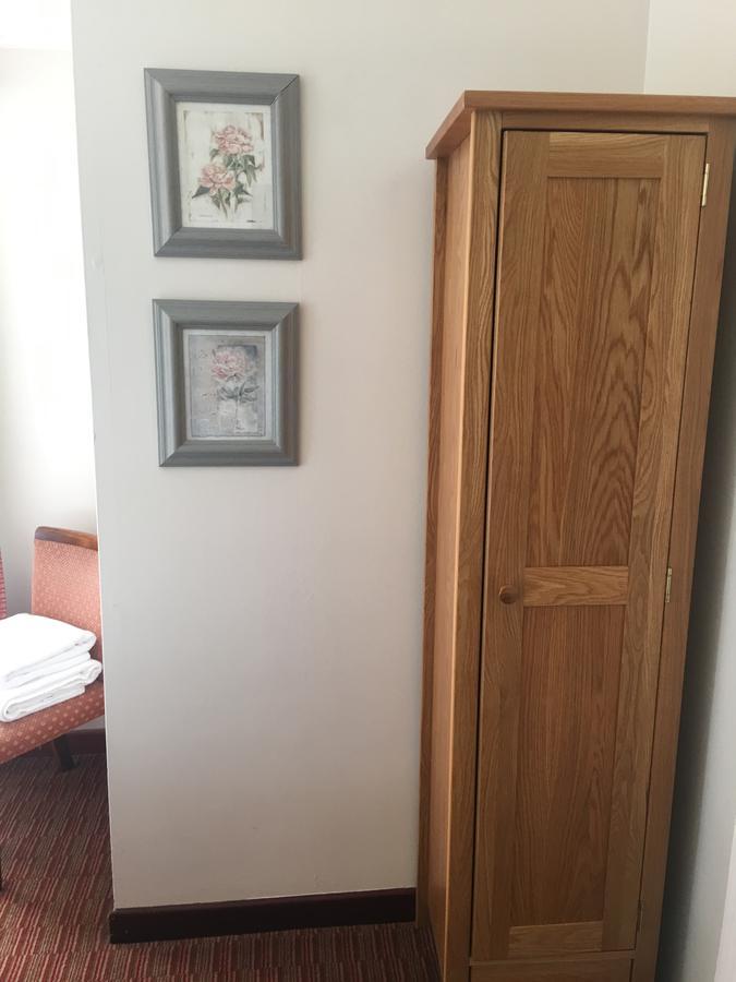 Winston Manor Guesthouse Rooms Churchill  Екстериор снимка