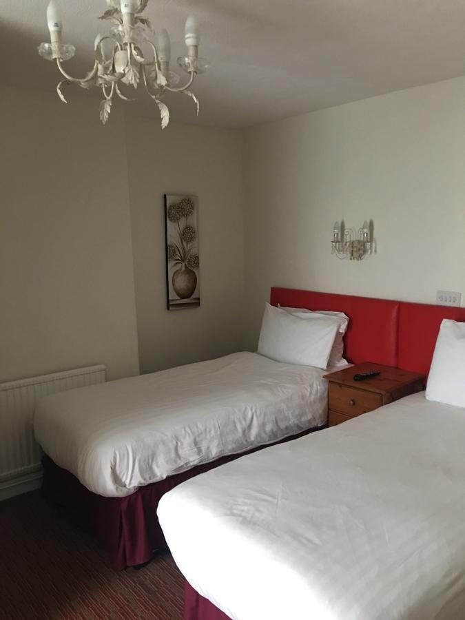 Winston Manor Guesthouse Rooms Churchill  Екстериор снимка