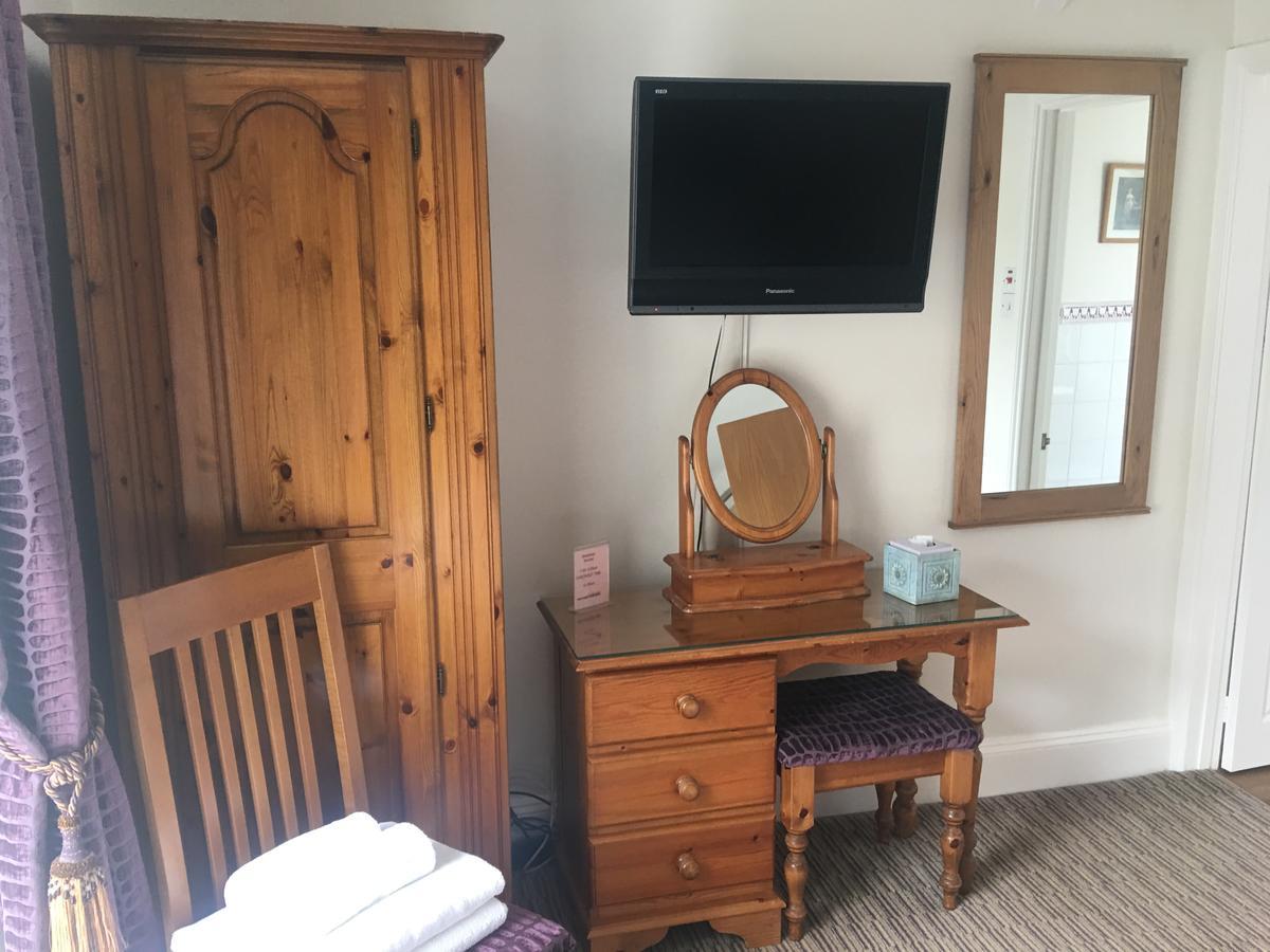 Winston Manor Guesthouse Rooms Churchill  Екстериор снимка