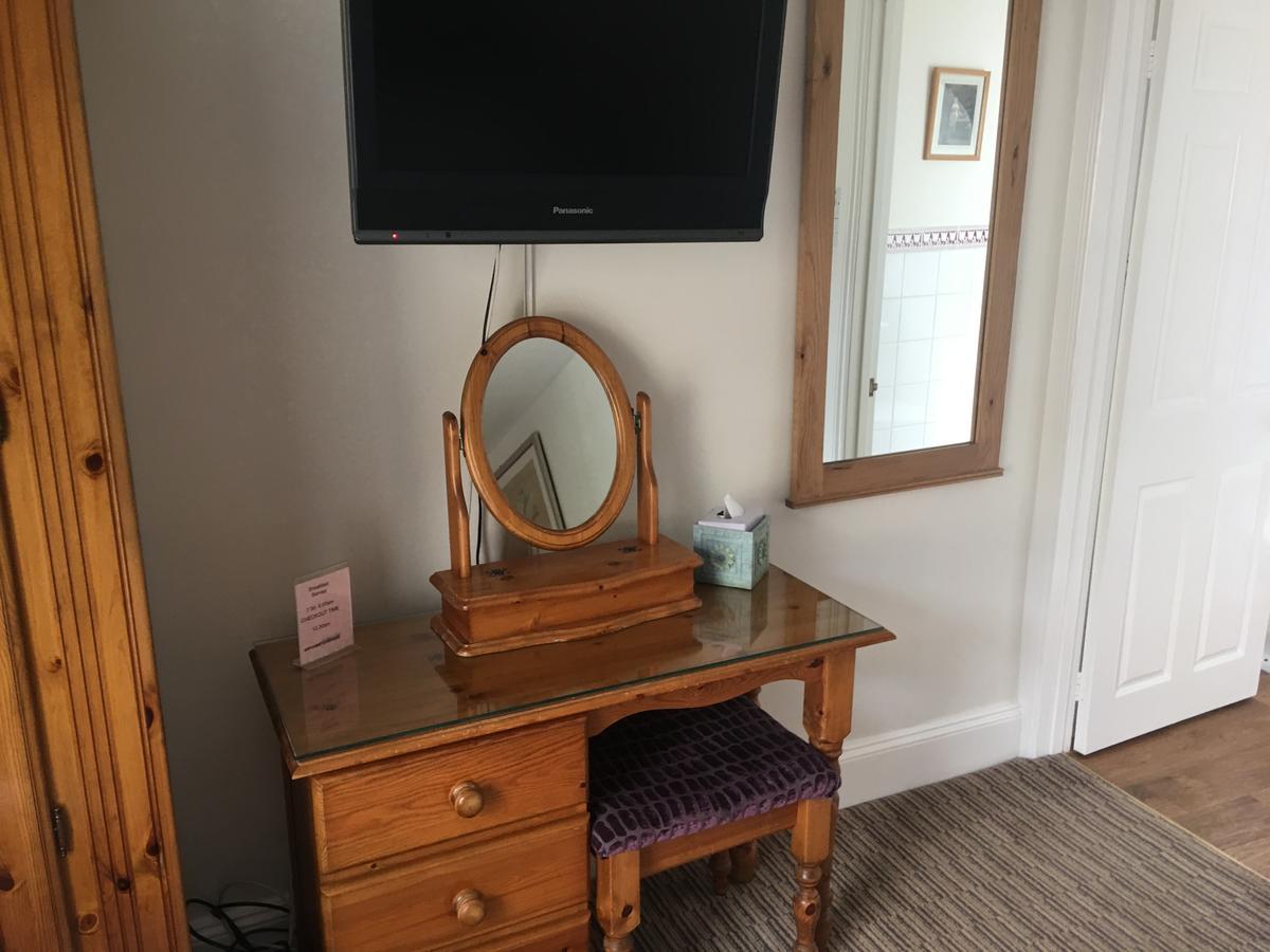 Winston Manor Guesthouse Rooms Churchill  Екстериор снимка