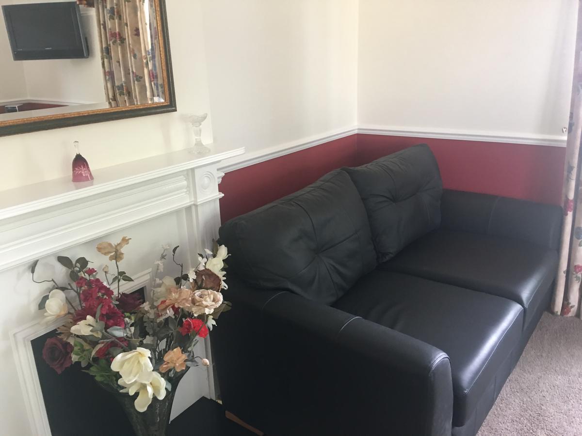 Winston Manor Guesthouse Rooms Churchill  Екстериор снимка