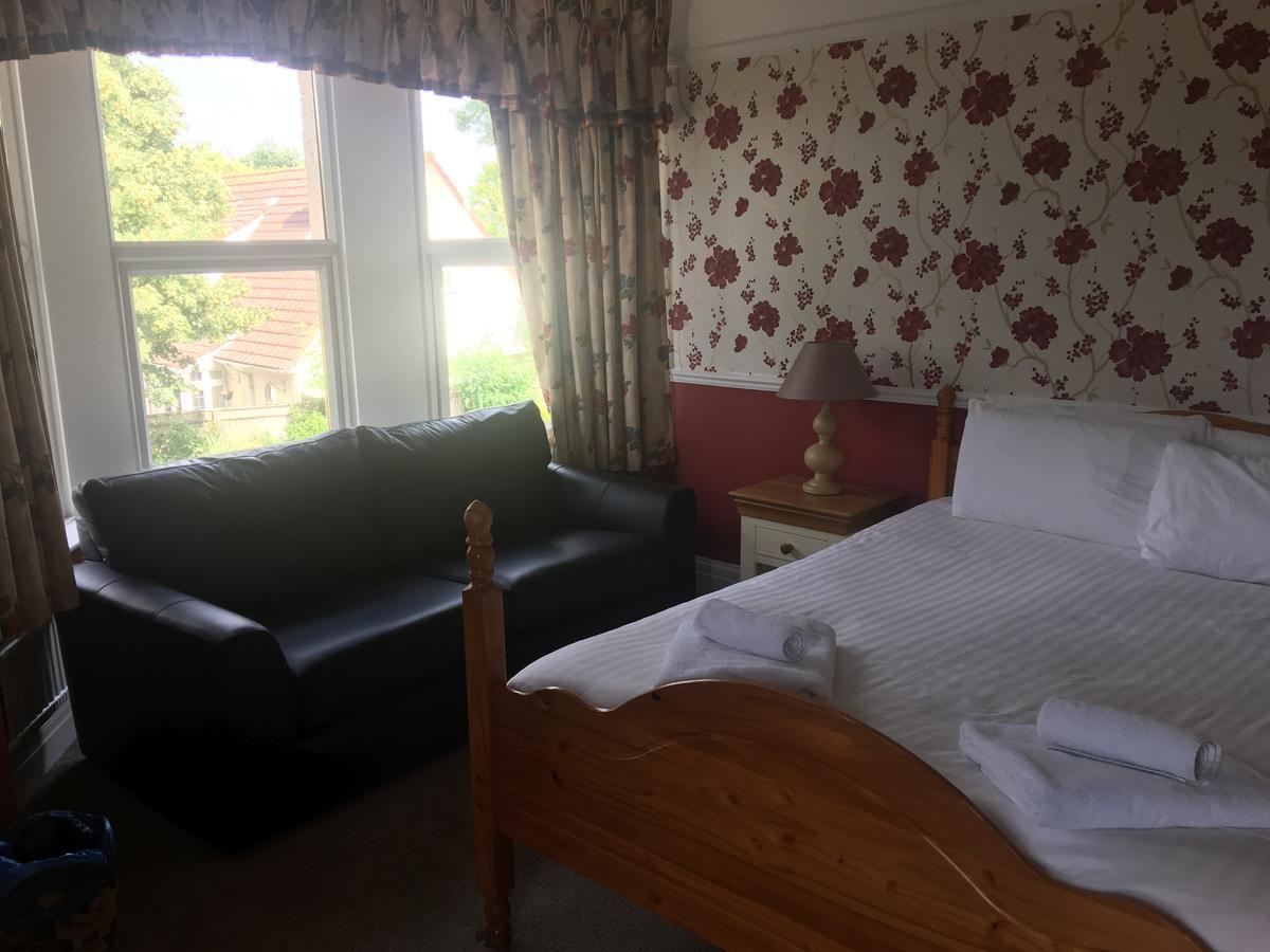 Winston Manor Guesthouse Rooms Churchill  Екстериор снимка